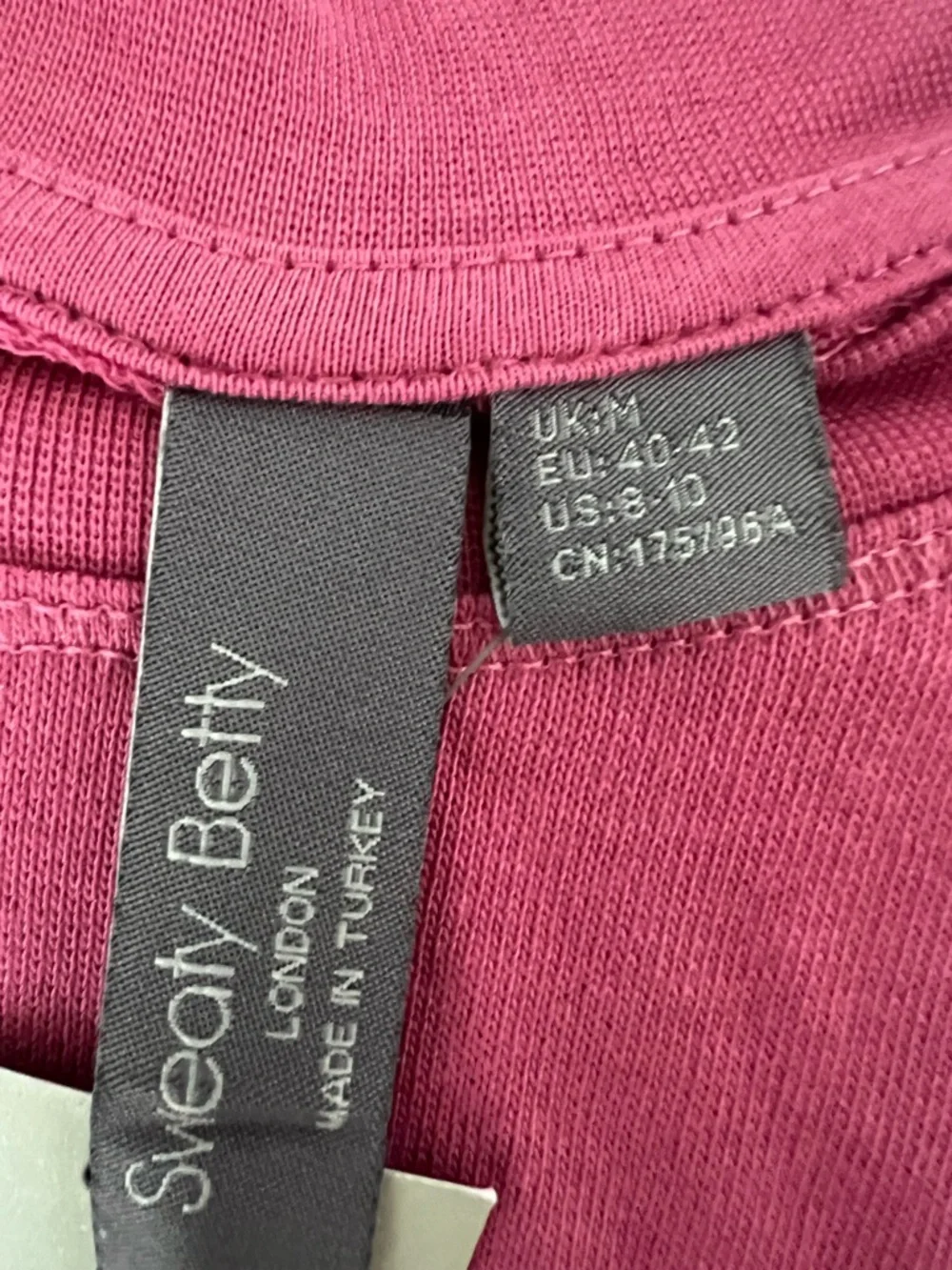 NWT Sweaty Betty After Class Crop Sweatshirt in Adventure Pink with Thumbholes - Picture 9 of 16
